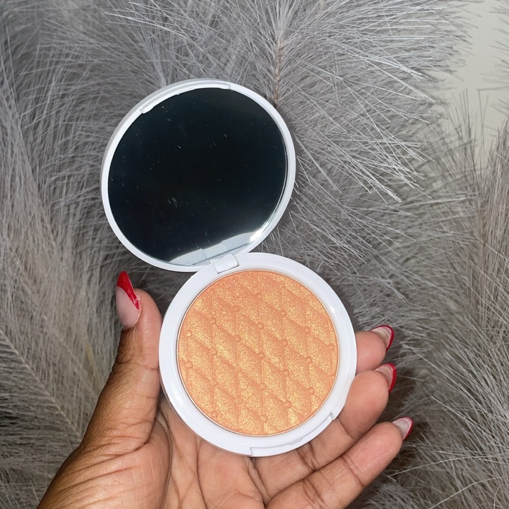 Diamantine - Beaming Highlighter - Picture 2 of 5